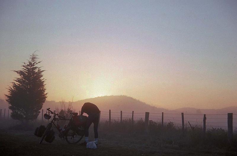 WT 0400 078-04 Australia Packing up at Sunrise.jpg